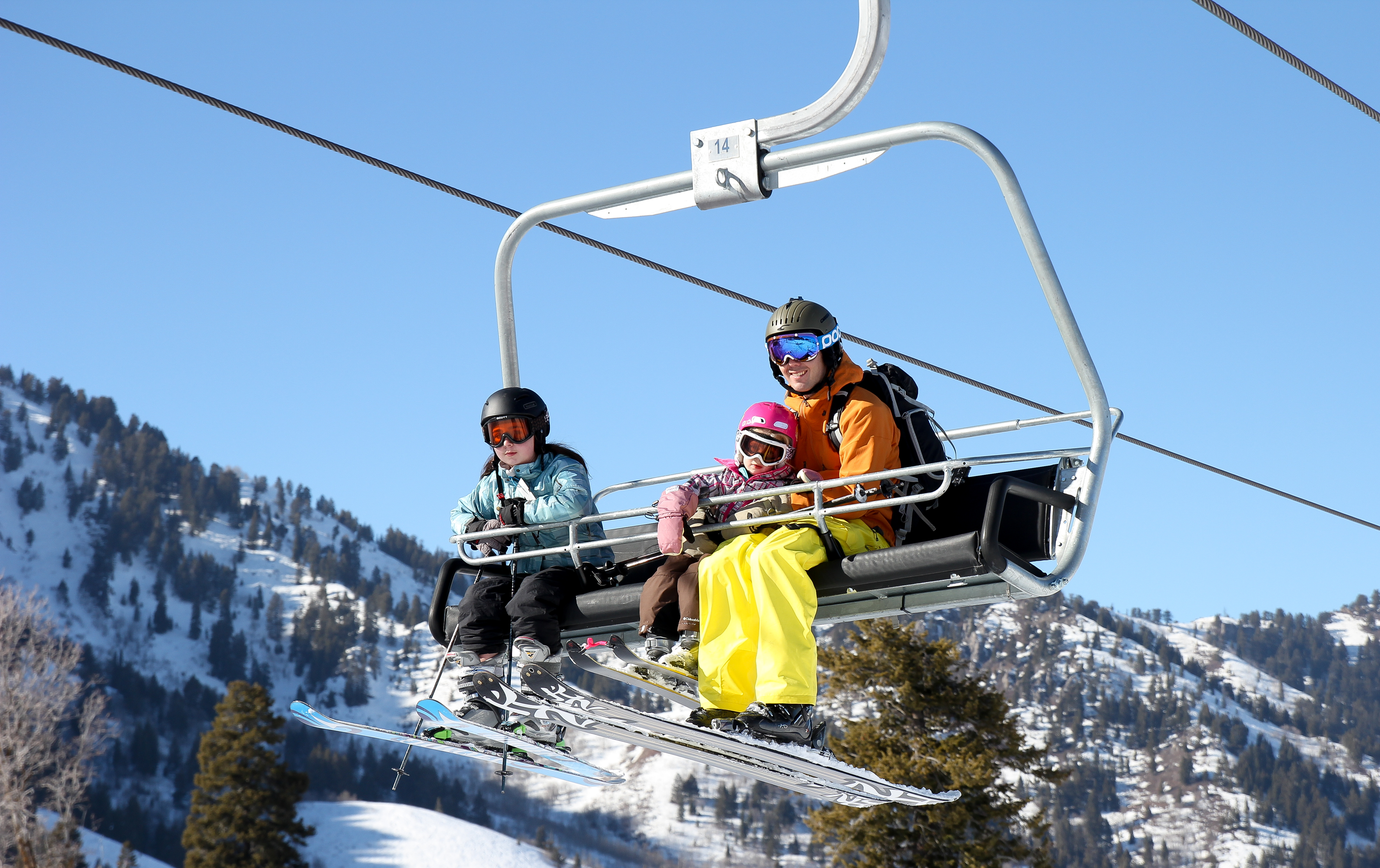 Ski Schooling - 10 Tips for dressing yourself and your little one...