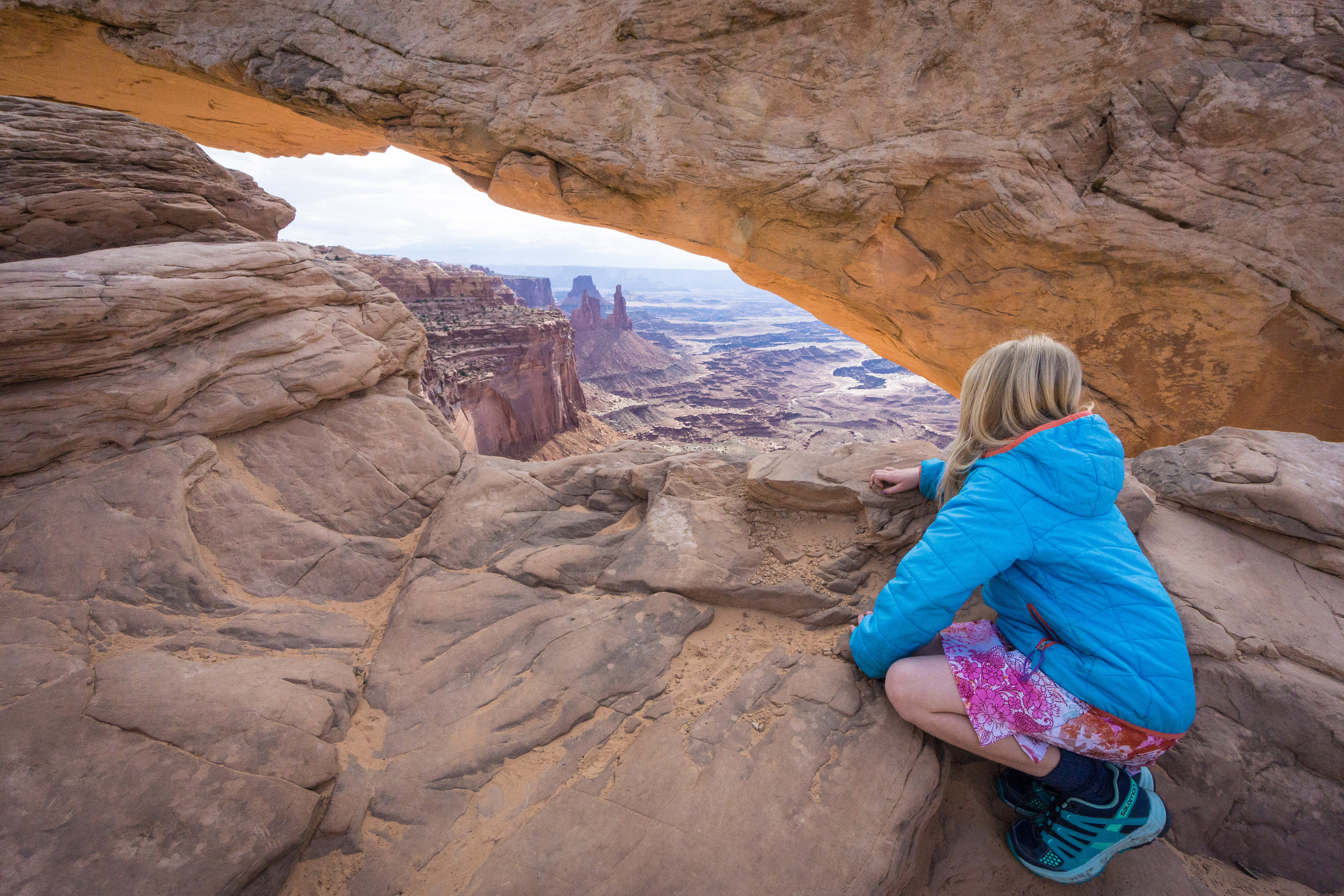 Exploring Island in the Sky/Canyonlands, Mesa Arch and Syncline Loop
