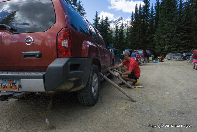 Chicken wire around the cars at Bugaboos