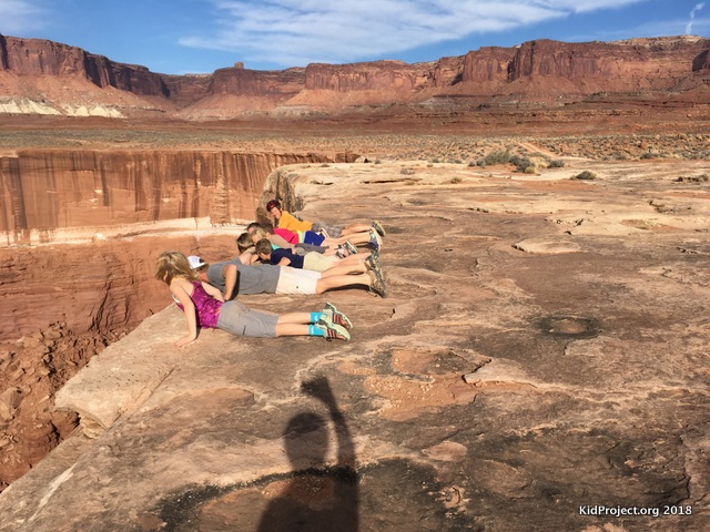 hiking biking White Rim trail Utah