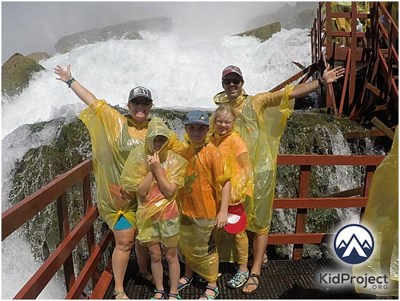 Cave of the Winds Tour